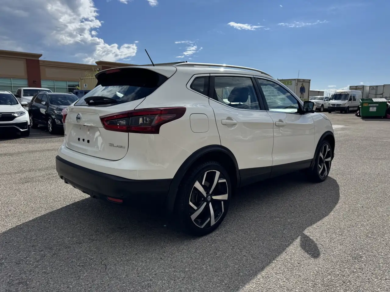 Nissan Qashqai photo Nissan Qashqai