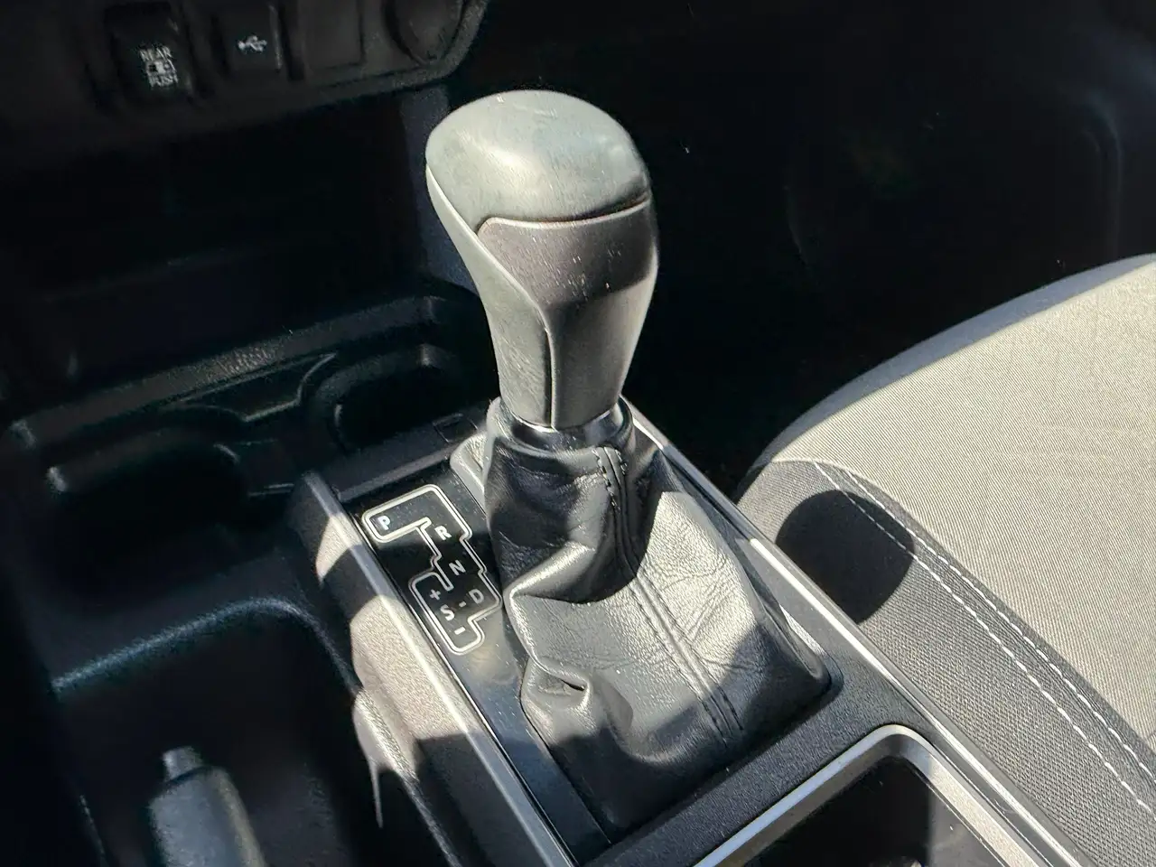 Toyota Tacoma снимка Toyota Tacoma