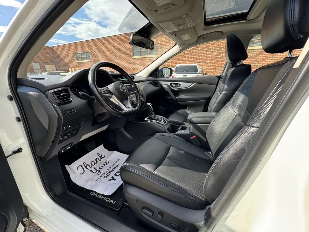 Nissan Qashqai photo Nissan Qashqai