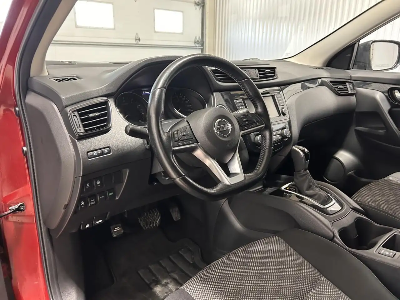 Nissan Qashqai снимка Nissan Qashqai