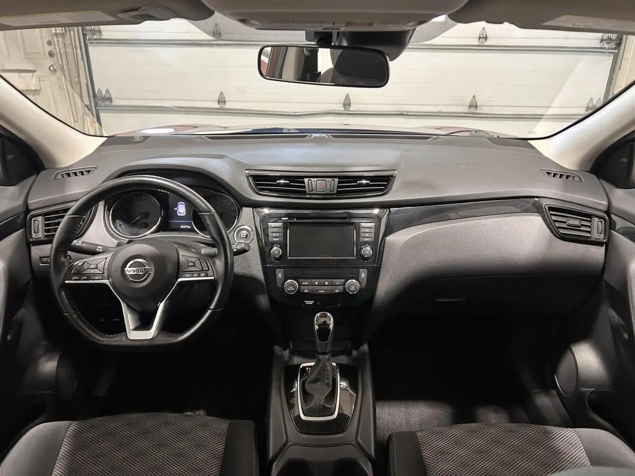 Nissan Qashqai снимка Nissan Qashqai