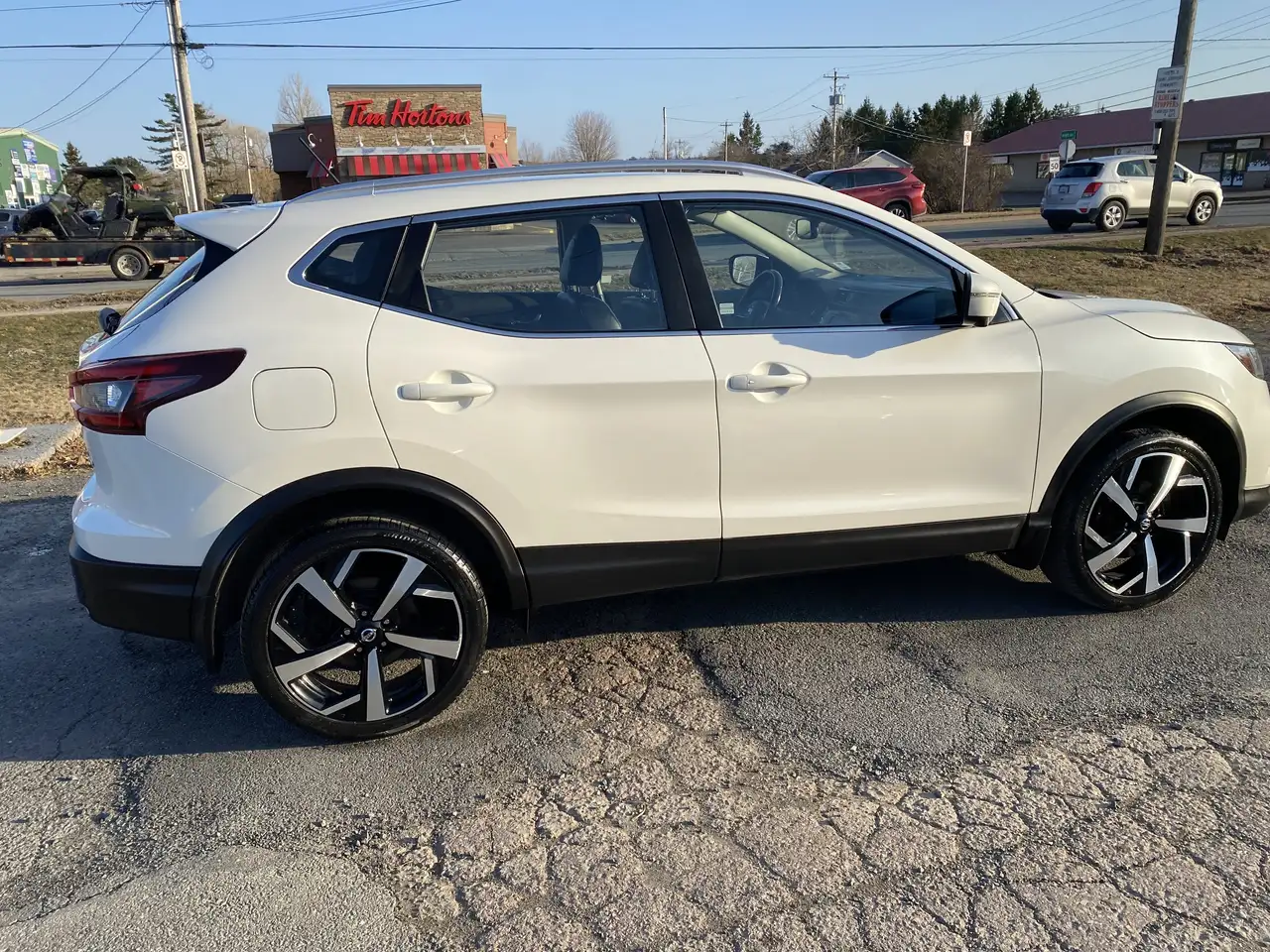 Nissan Qashqai снимка Nissan Qashqai
