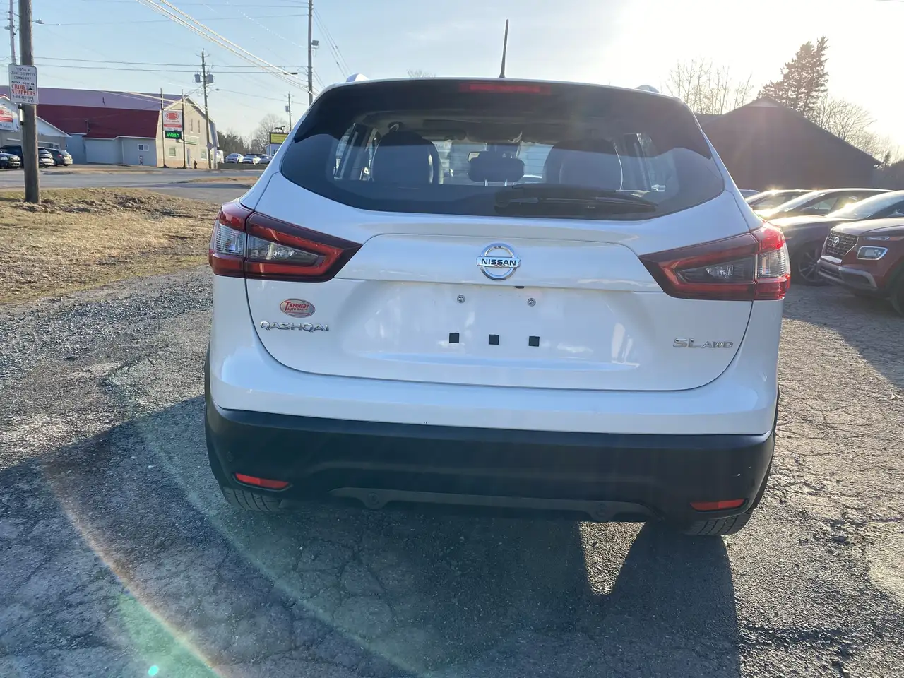 Nissan Qashqai снимка Nissan Qashqai