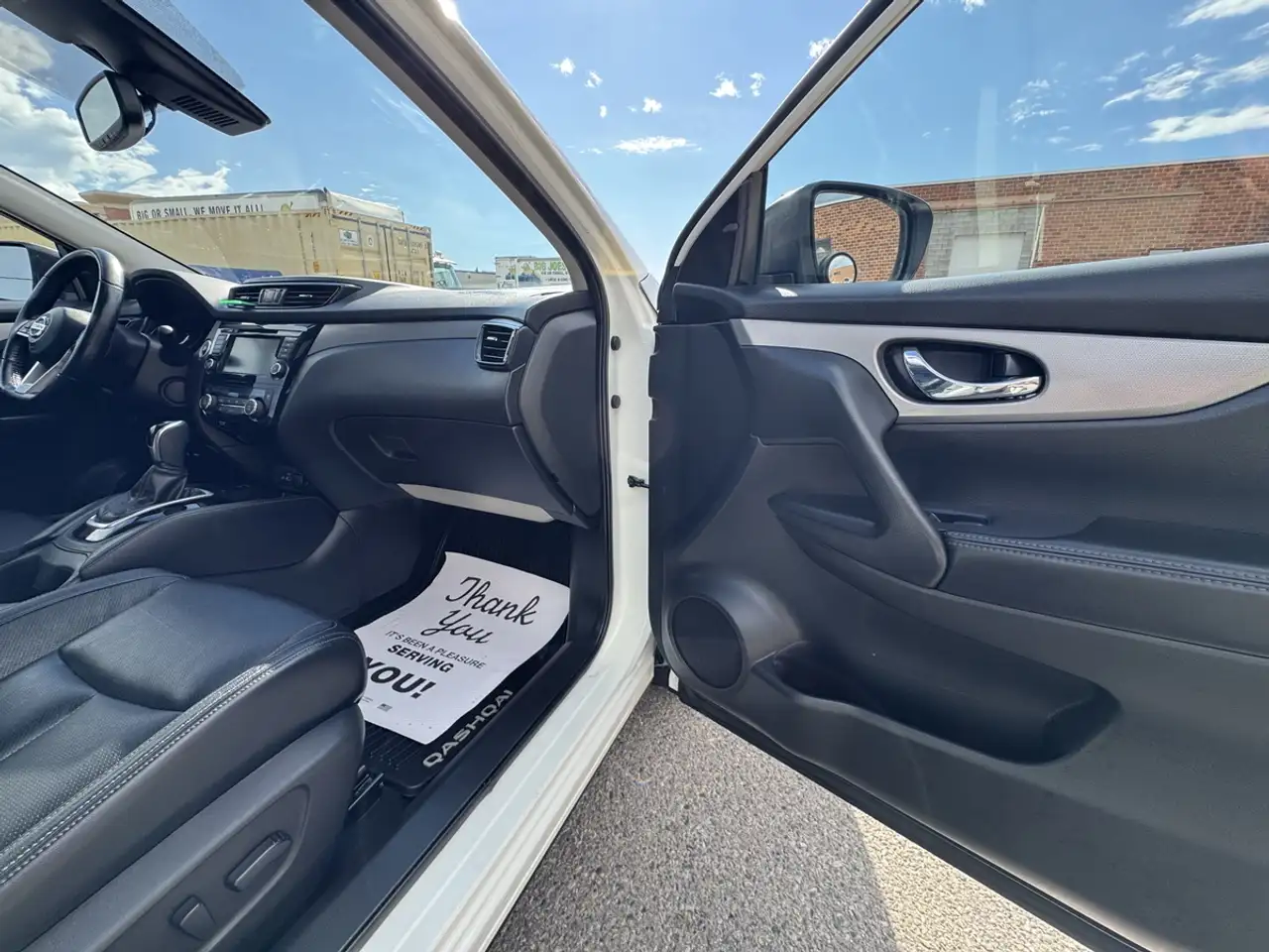 Nissan Qashqai photo Nissan Qashqai