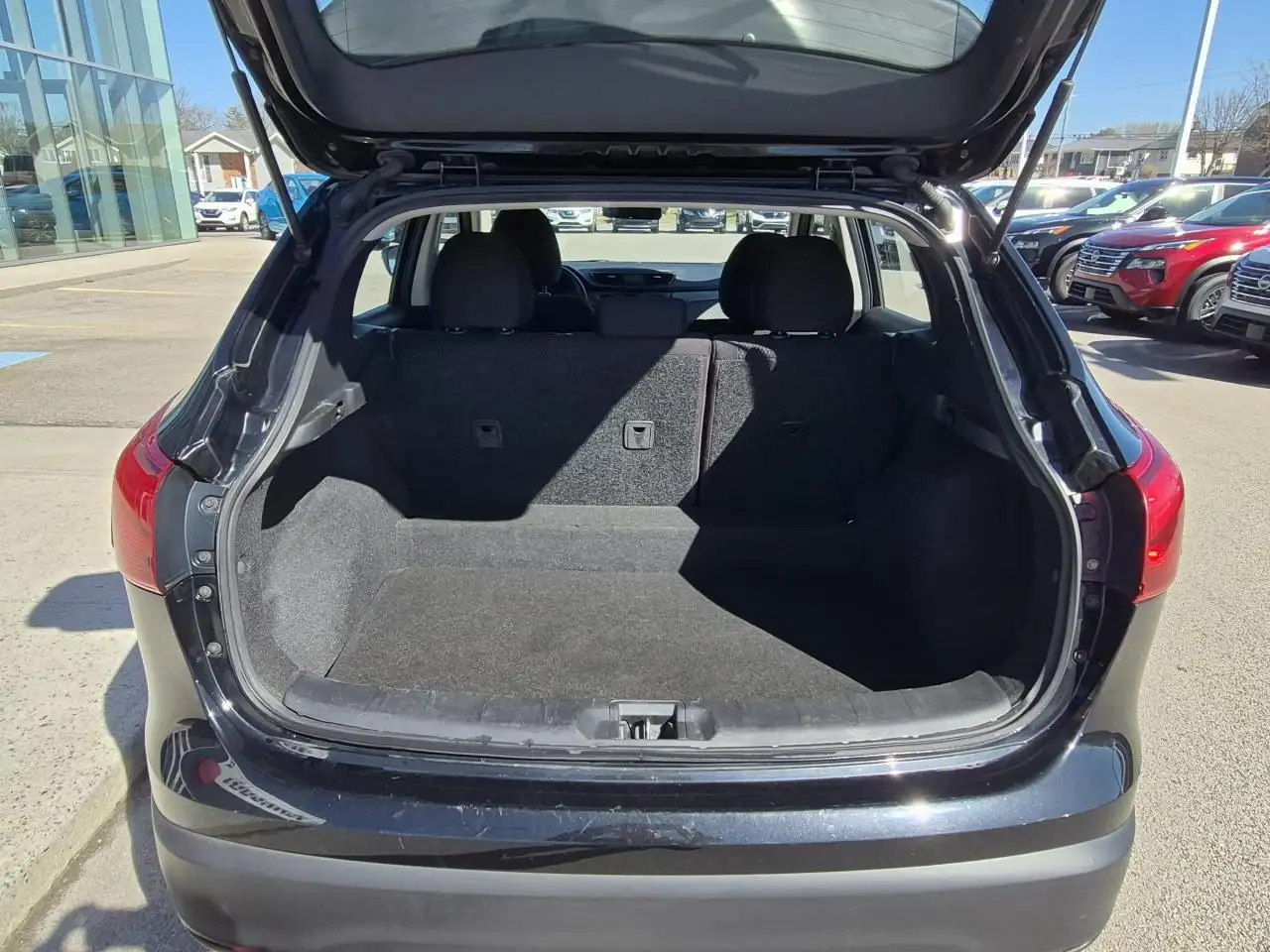 Nissan Qashqai снимка Nissan Qashqai