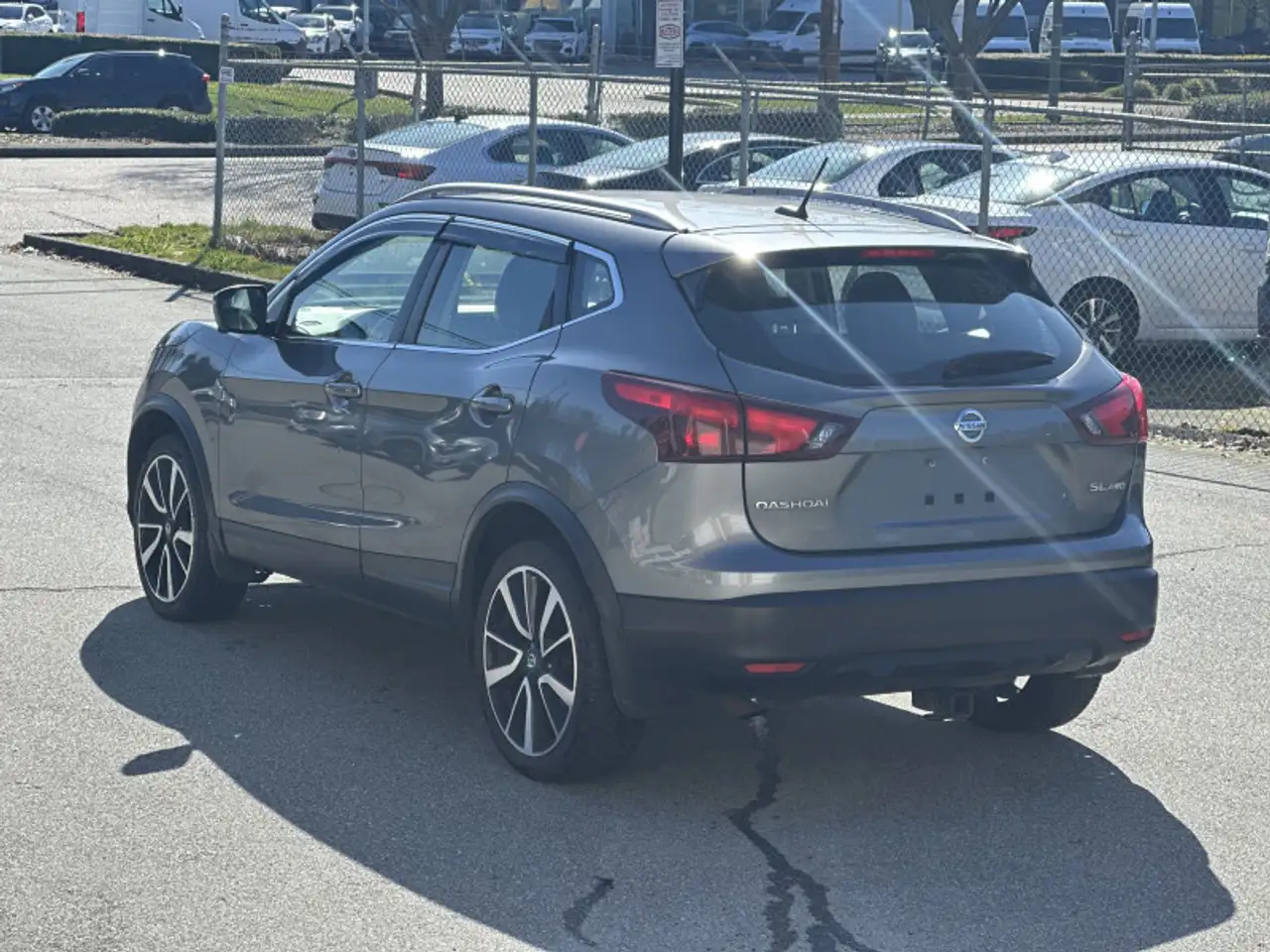 Nissan Qashqai снимка Nissan Qashqai
