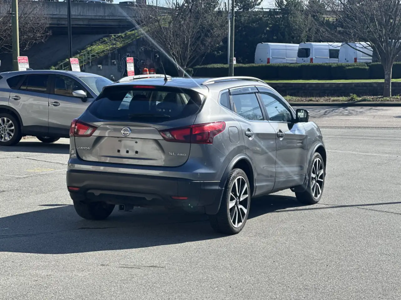 Nissan Qashqai снимка Nissan Qashqai