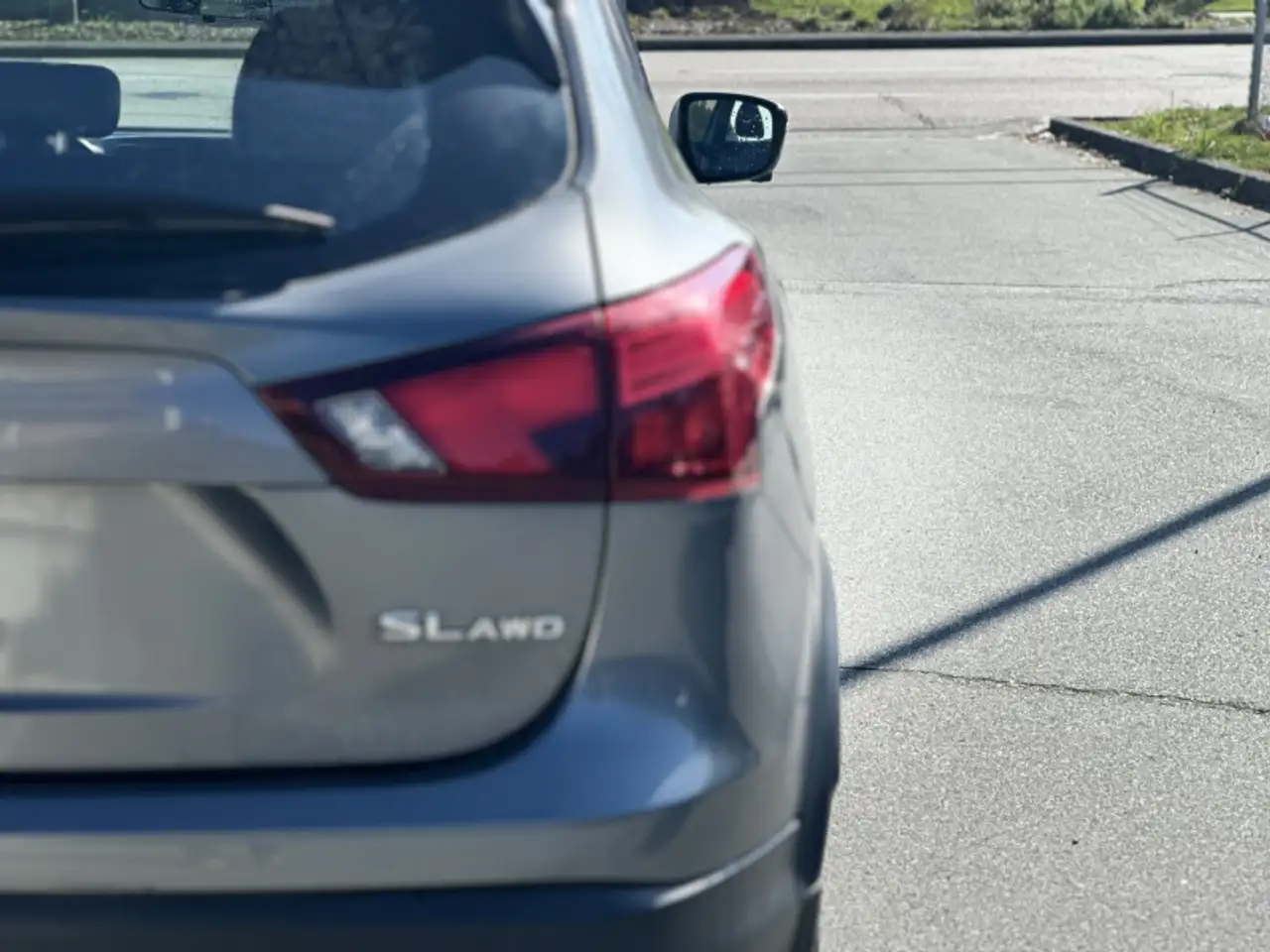 Nissan Qashqai снимка Nissan Qashqai