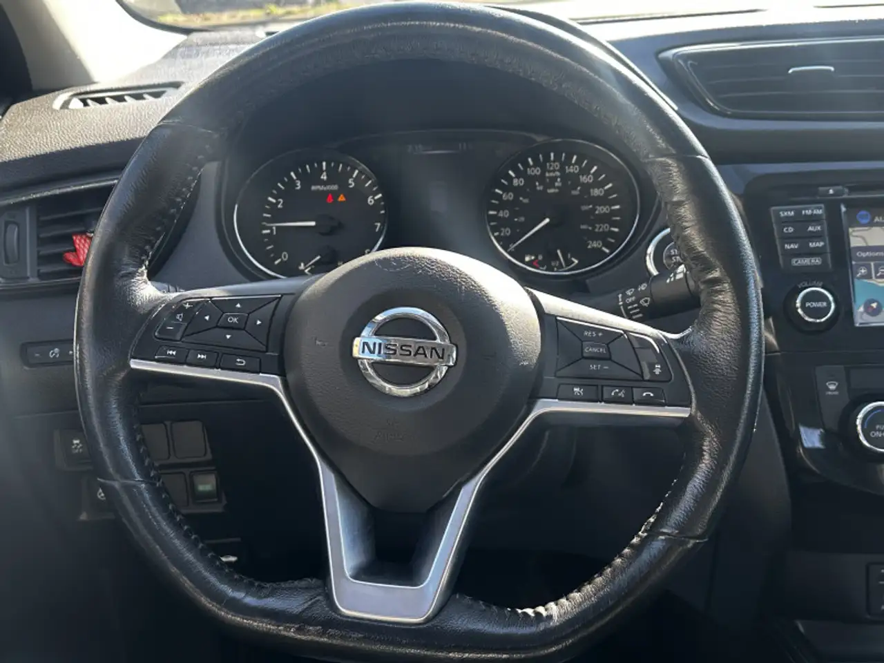 Nissan Qashqai снимка Nissan Qashqai