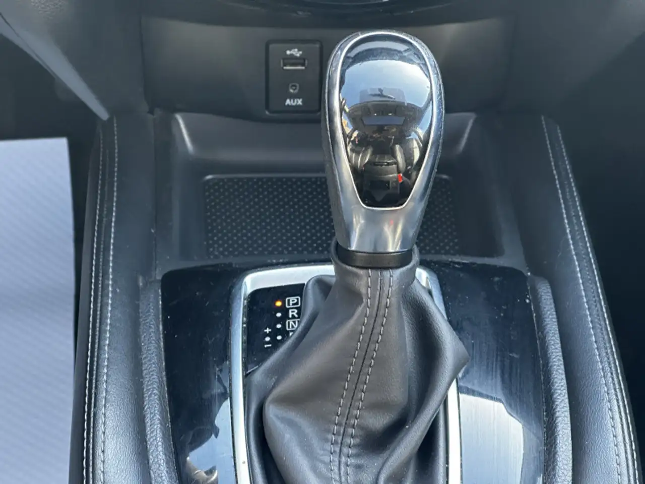 Nissan Qashqai снимка Nissan Qashqai