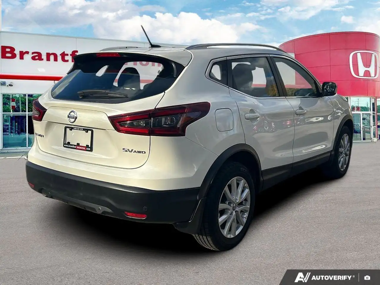 Nissan Qashqai снимка Nissan Qashqai