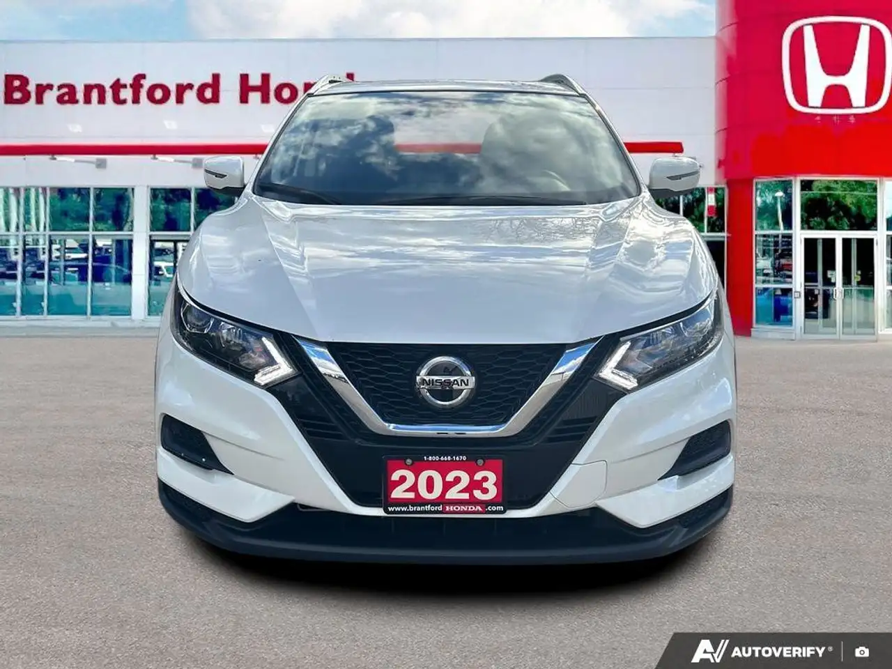Nissan Qashqai снимка Nissan Qashqai