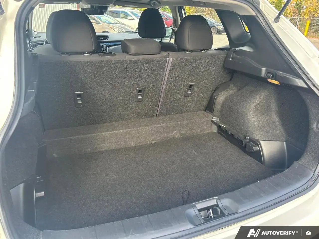 Nissan Qashqai снимка Nissan Qashqai