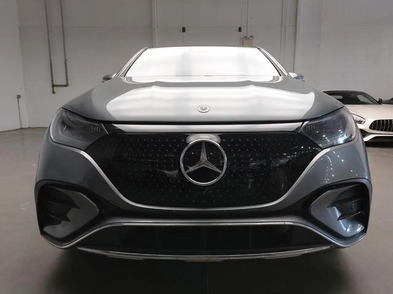 Mercedes-Benz EQE снимка Mercedes-Benz EQE