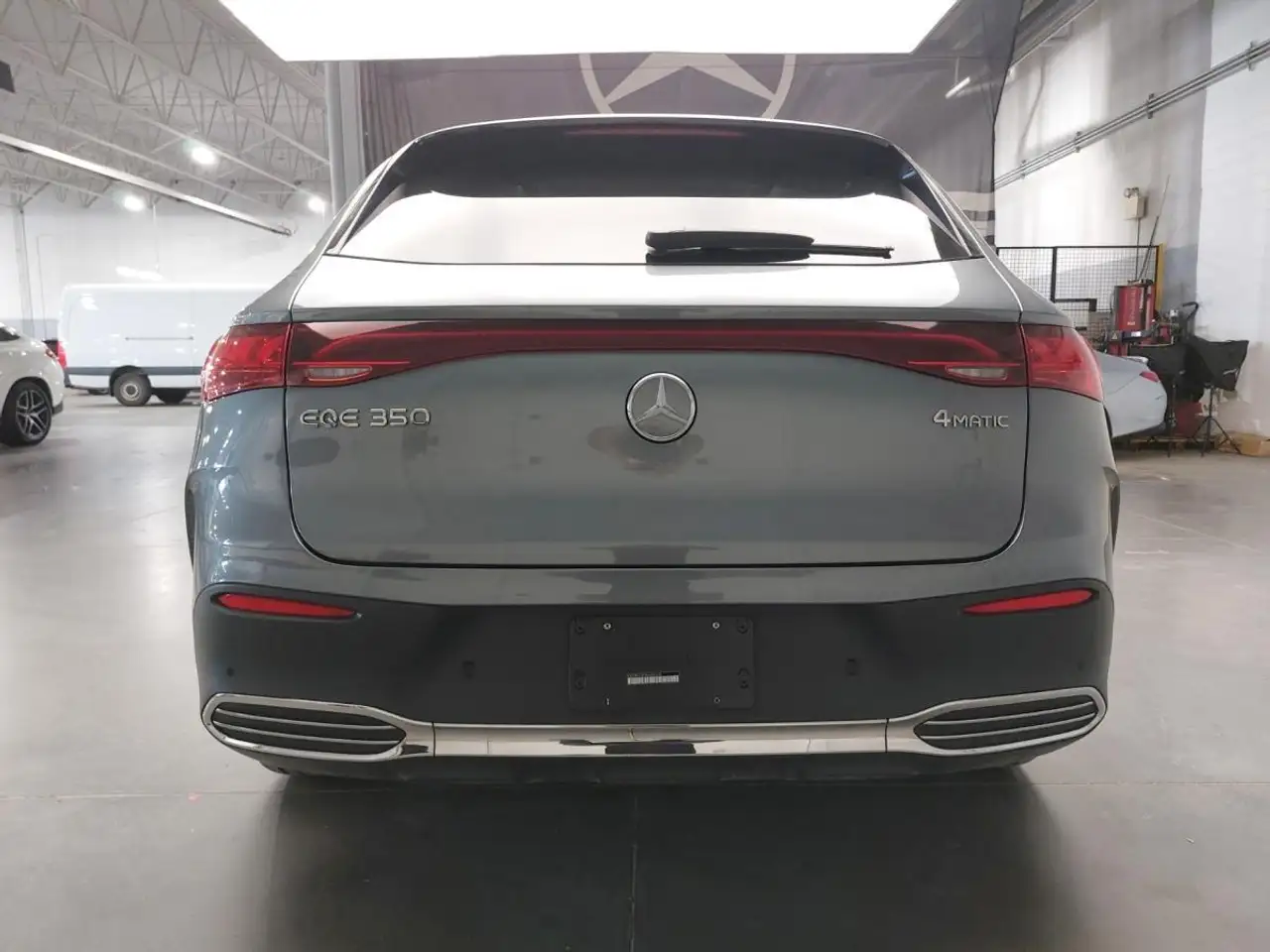 Mercedes-Benz EQE снимка Mercedes-Benz EQE