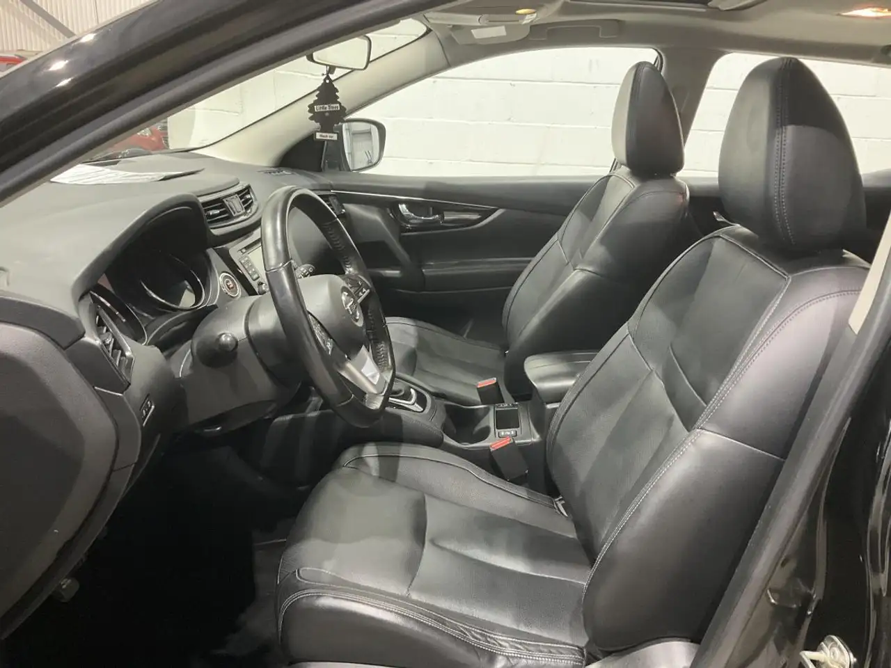 Nissan Qashqai снимка Nissan Qashqai