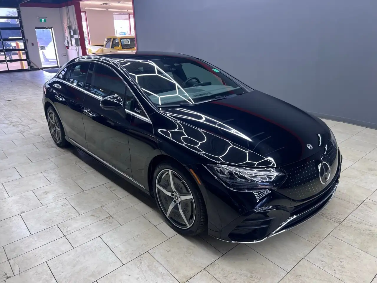 Mercedes-Benz EQE снимка Mercedes-Benz EQE