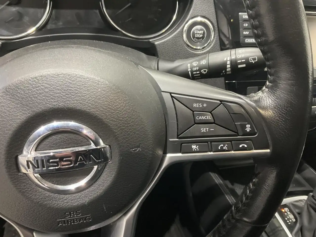Nissan Qashqai снимка Nissan Qashqai