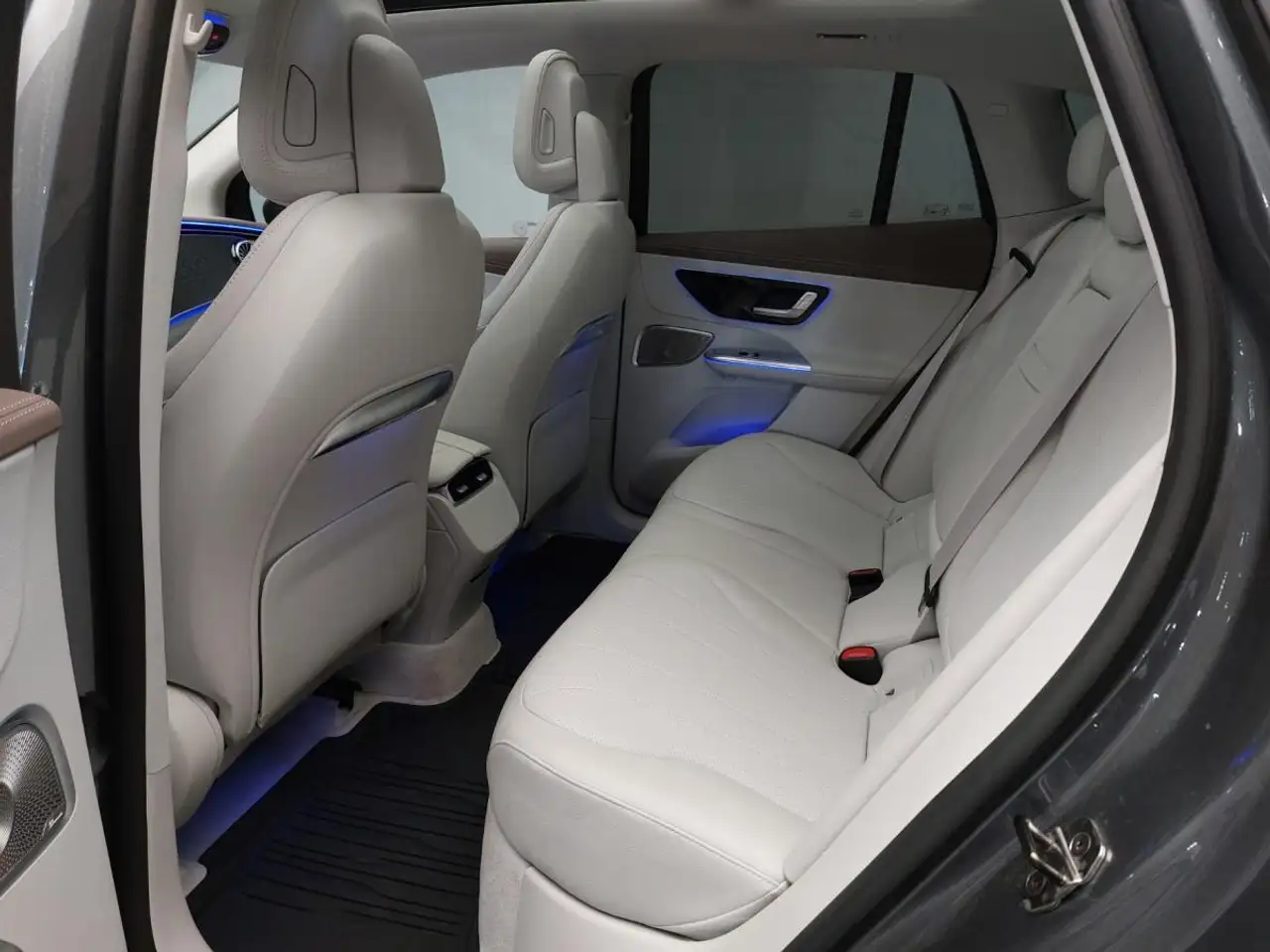 Mercedes-Benz EQE снимка Mercedes-Benz EQE