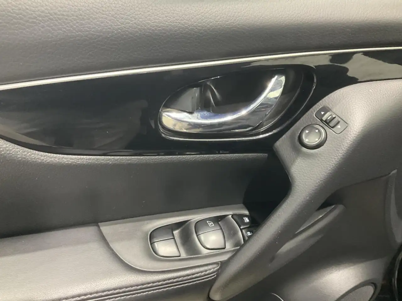 Nissan Qashqai снимка Nissan Qashqai