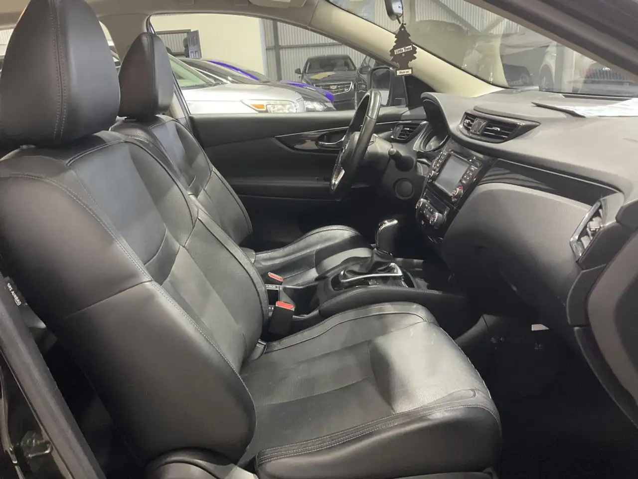 Nissan Qashqai снимка Nissan Qashqai