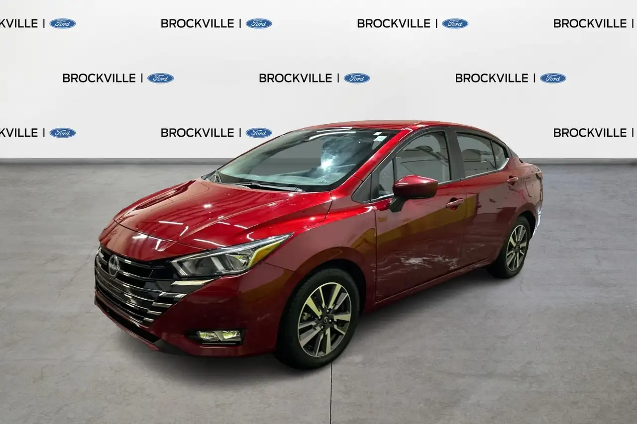 Nissan Versa снимка Nissan Versa