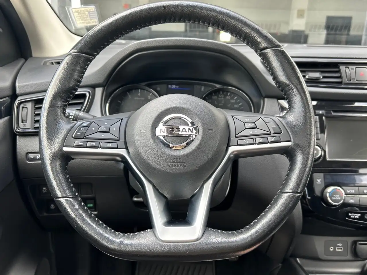Nissan Qashqai photo Nissan Qashqai