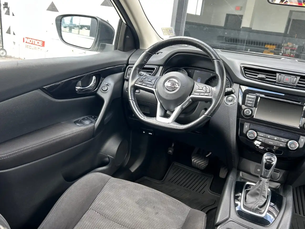 Nissan Qashqai photo Nissan Qashqai