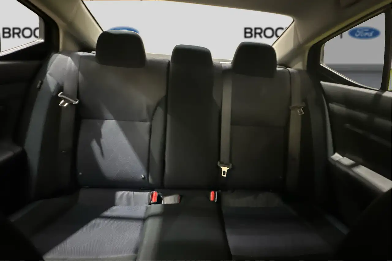 Nissan Versa снимка Nissan Versa