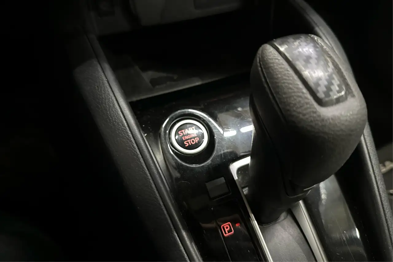 Nissan Versa снимка Nissan Versa