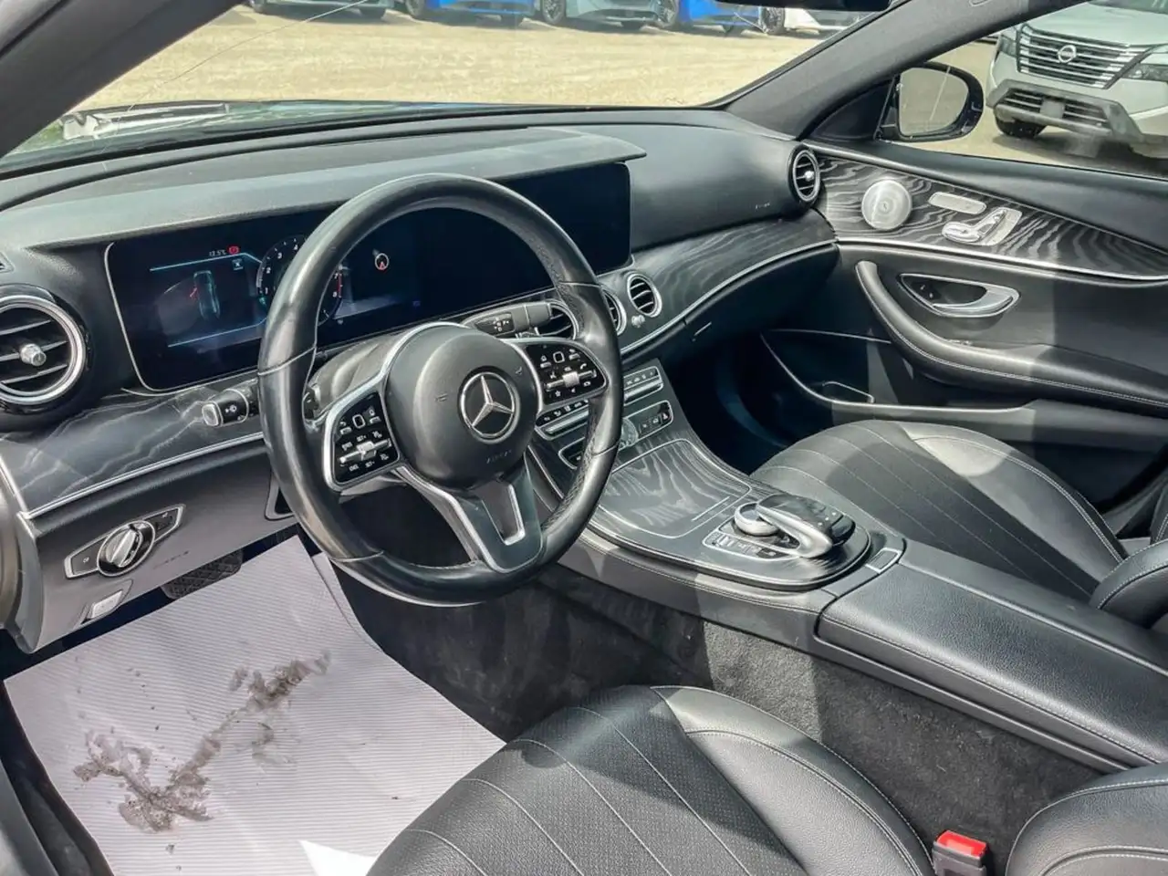 Mercedes-Benz E-Class fotografie Mercedes-Benz E-Class
