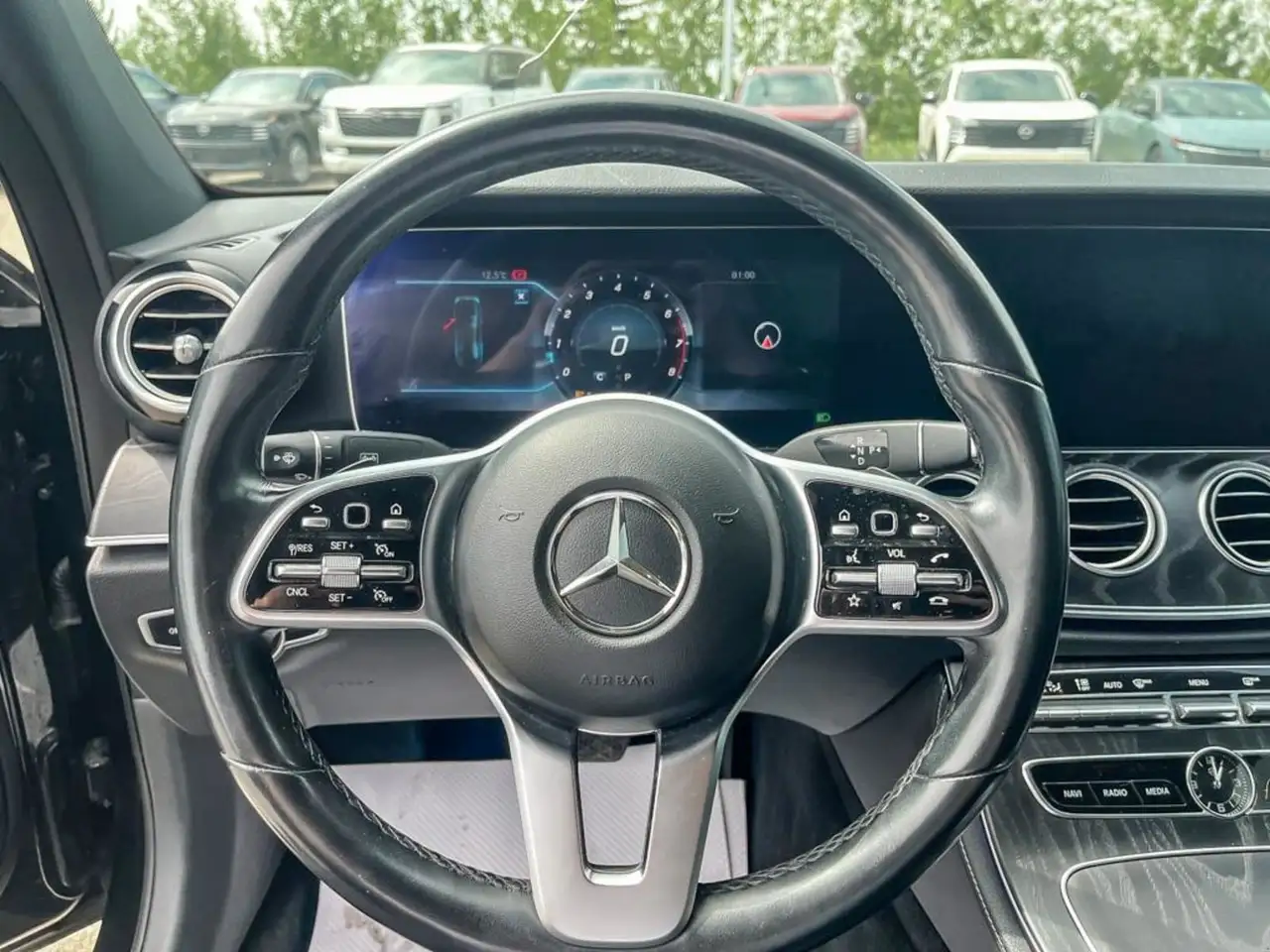 Mercedes-Benz E-Class fotografie Mercedes-Benz E-Class