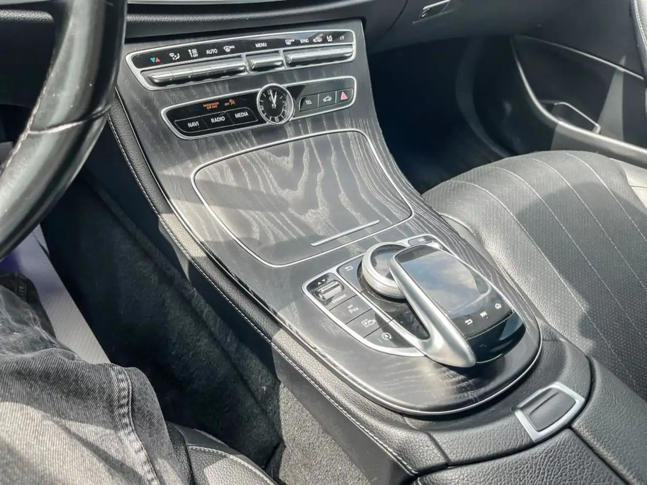 Mercedes-Benz E-Class fotografie Mercedes-Benz E-Class