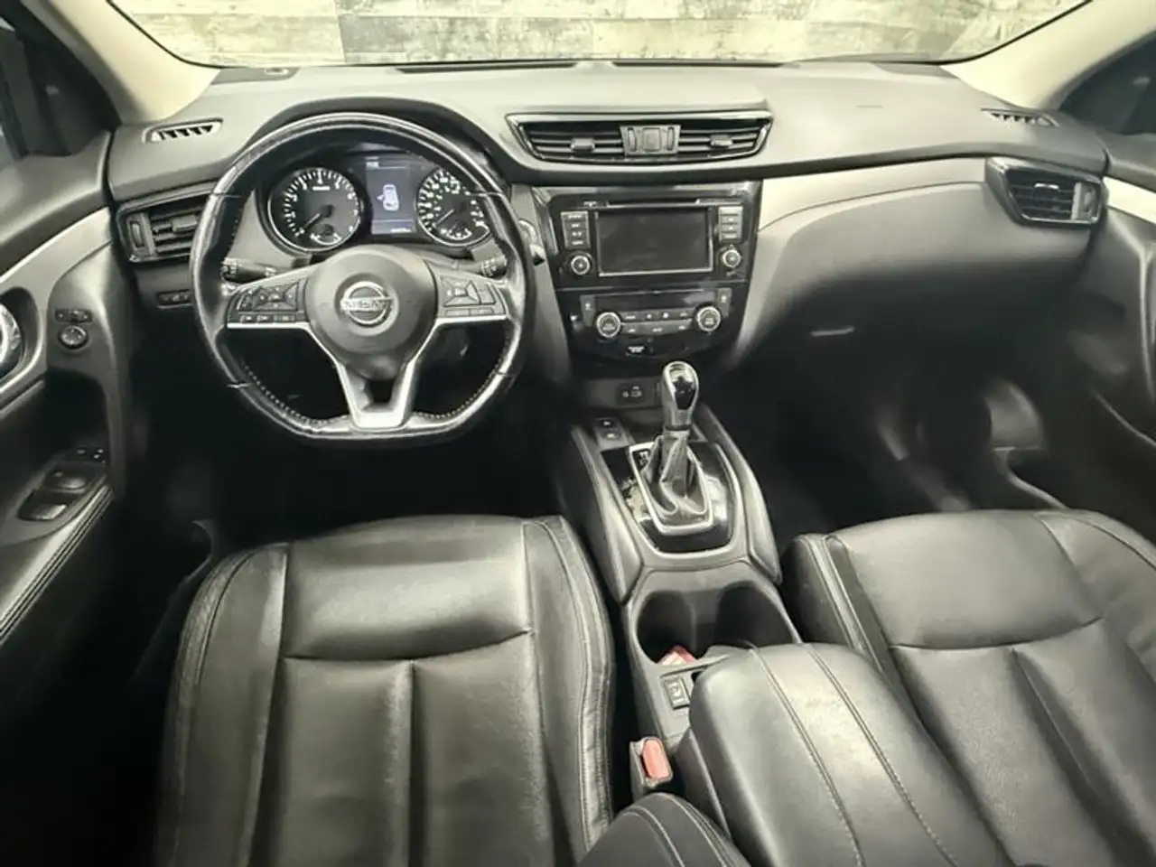 Nissan Qashqai снимка Nissan Qashqai