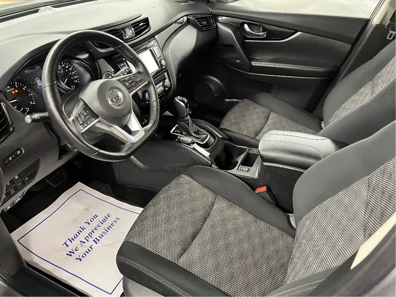 Nissan Qashqai снимка Nissan Qashqai