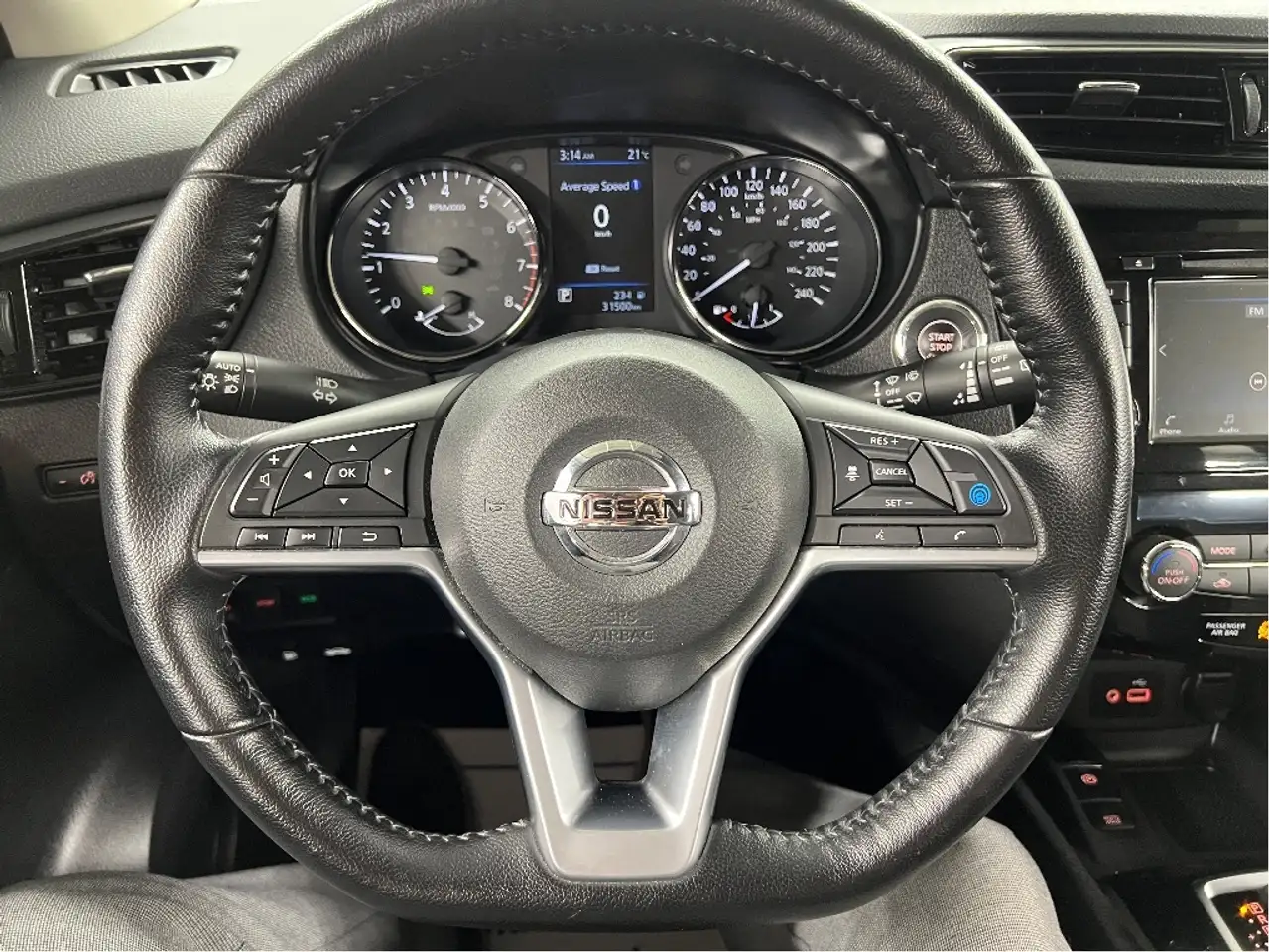 Nissan Qashqai снимка Nissan Qashqai