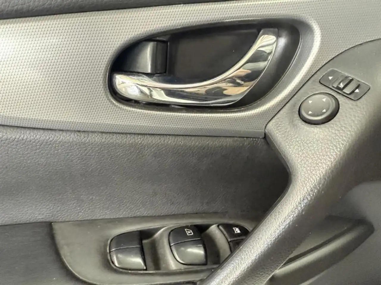 Nissan Qashqai снимка Nissan Qashqai