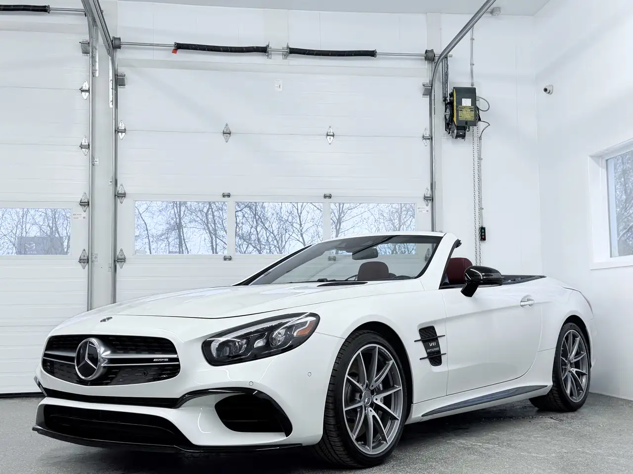 Mercedes-Benz SL снимка Mercedes-Benz SL