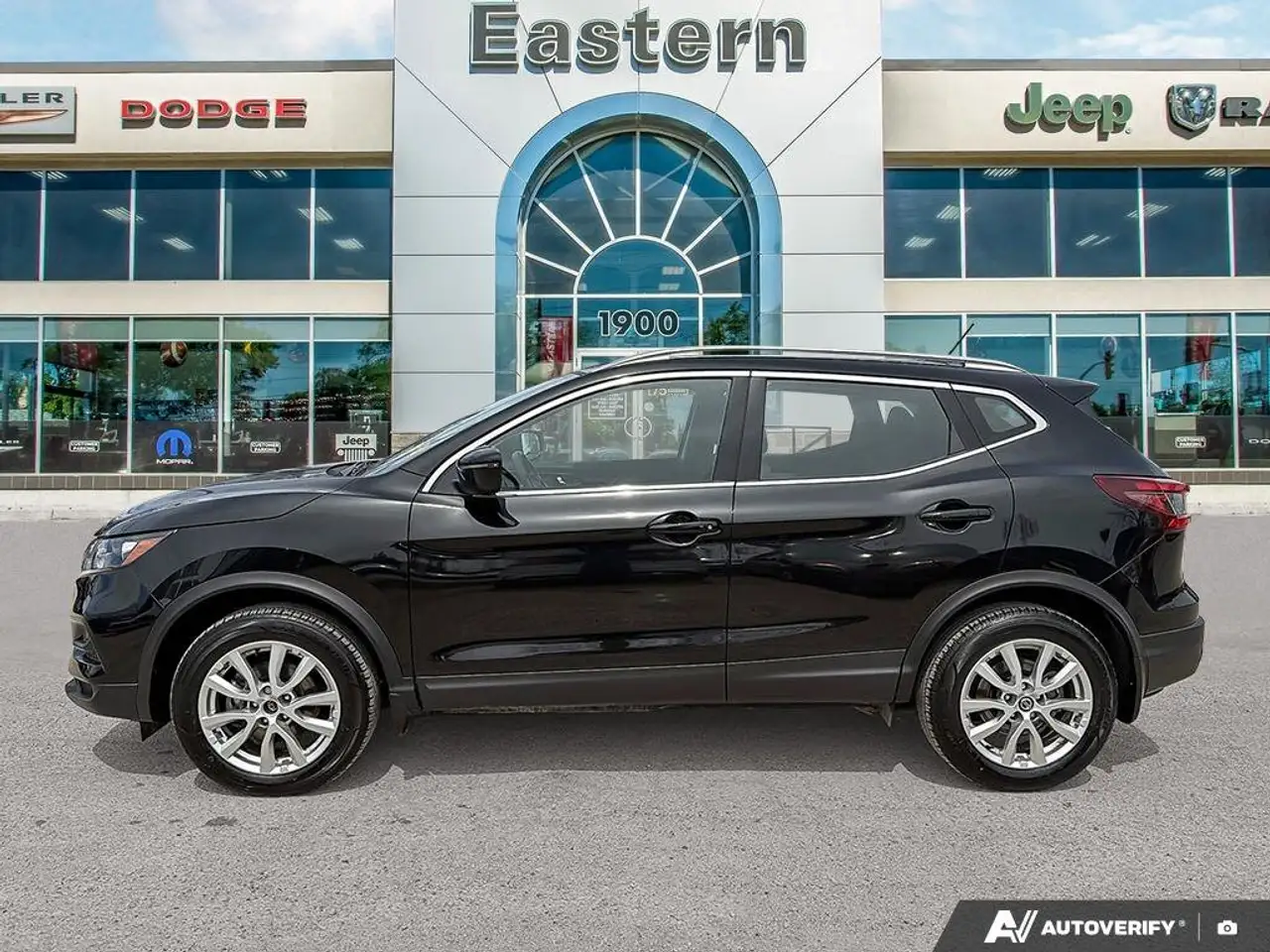 Nissan Qashqai photo Nissan Qashqai