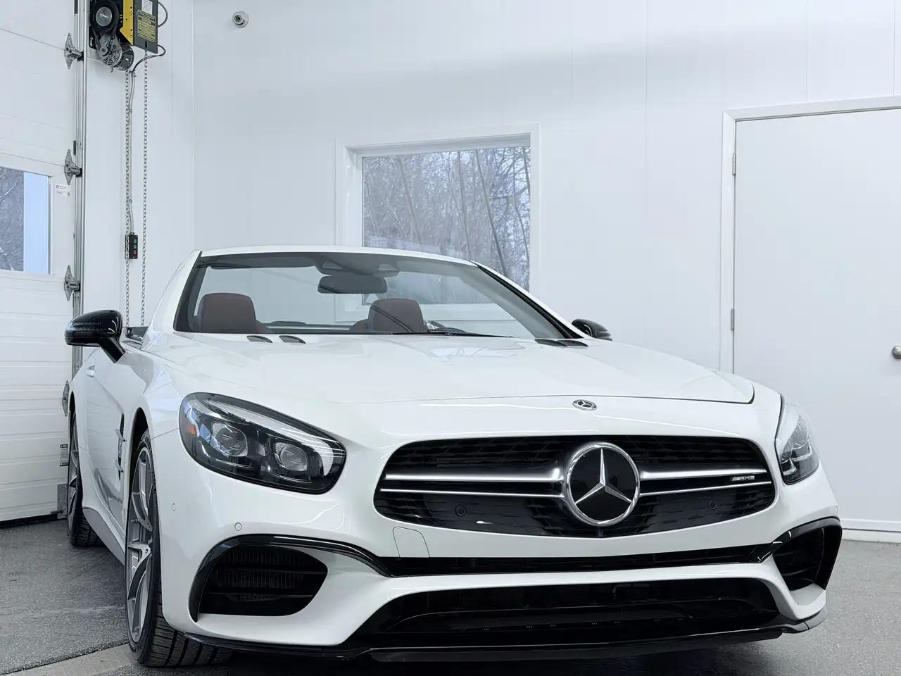 Mercedes-Benz SL снимка Mercedes-Benz SL