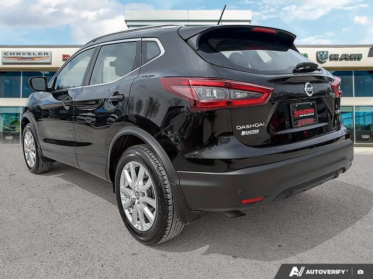 Nissan Qashqai photo Nissan Qashqai