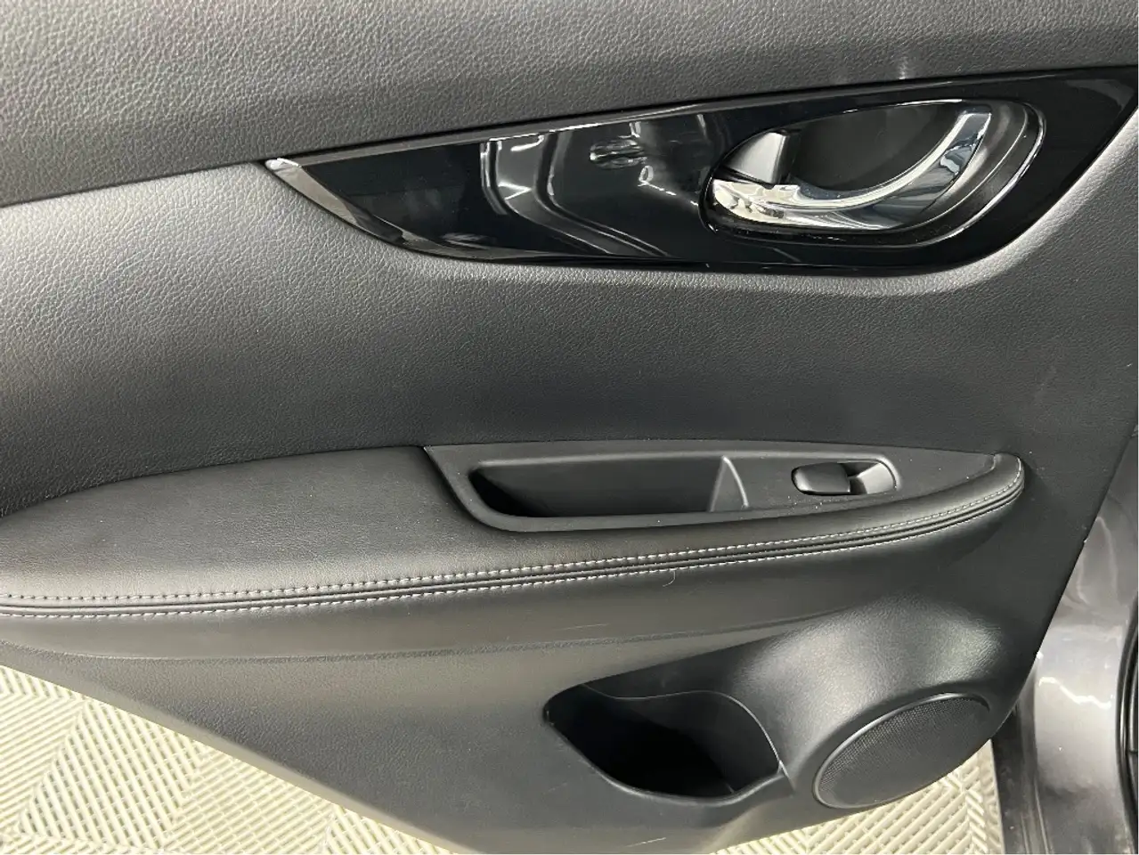 Nissan Qashqai снимка Nissan Qashqai