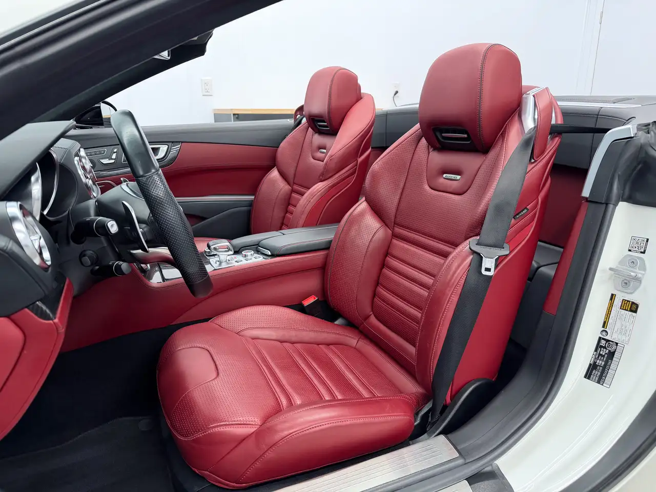 Mercedes-Benz SL снимка Mercedes-Benz SL