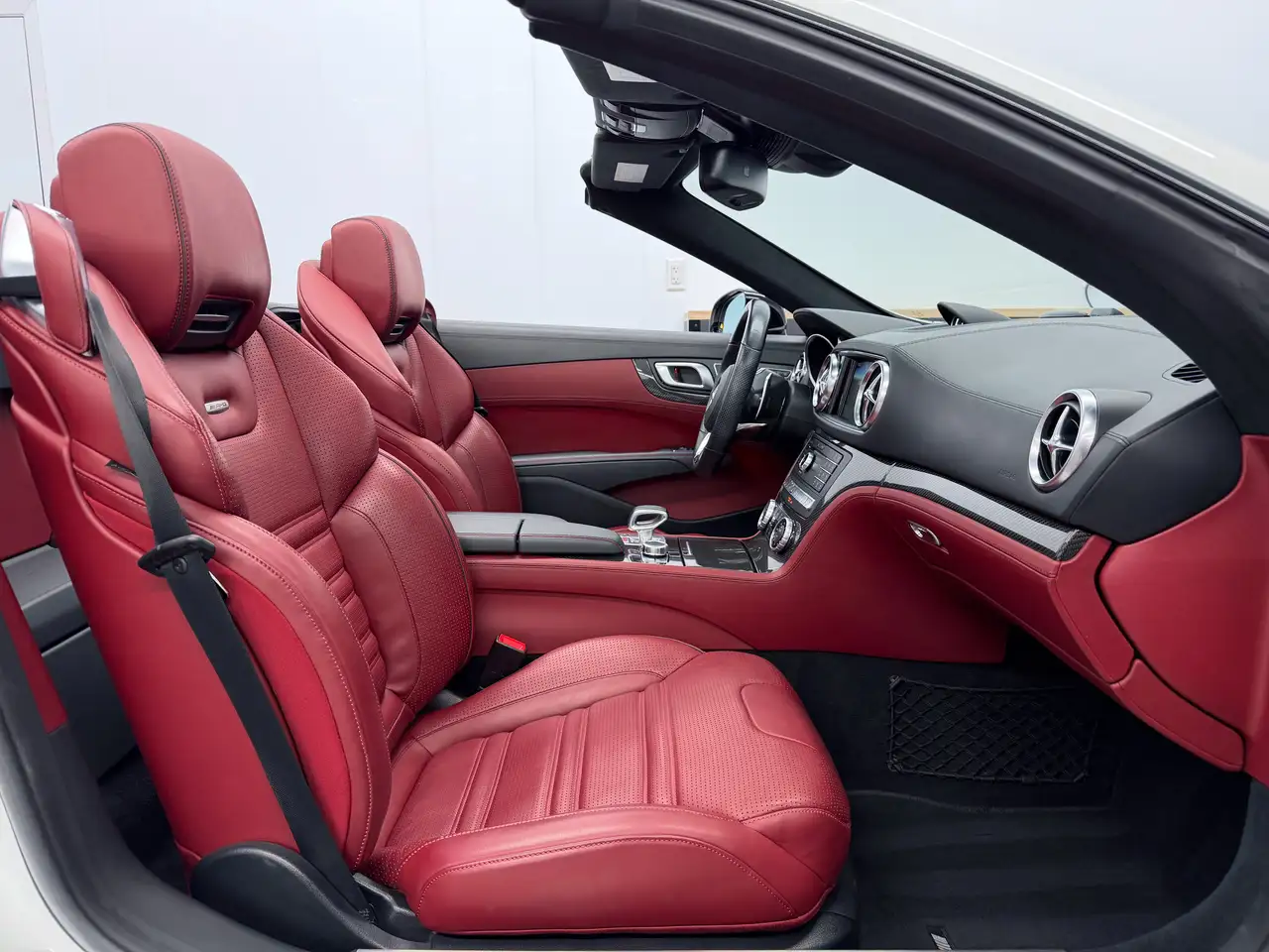Mercedes-Benz SL снимка Mercedes-Benz SL