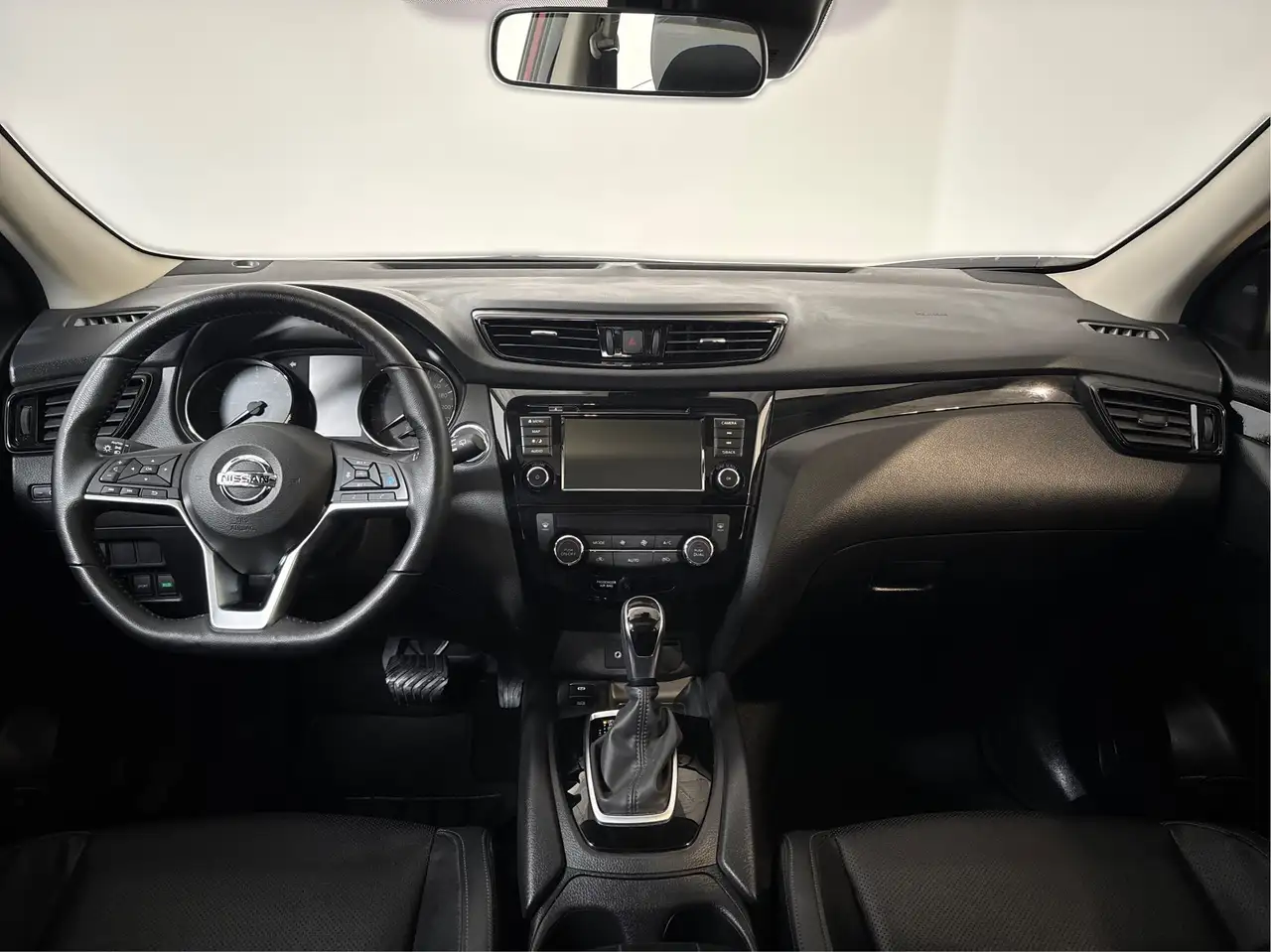 Nissan Qashqai снимка Nissan Qashqai