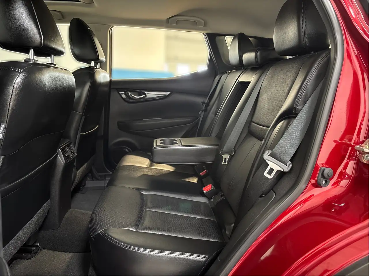 Nissan Qashqai снимка Nissan Qashqai
