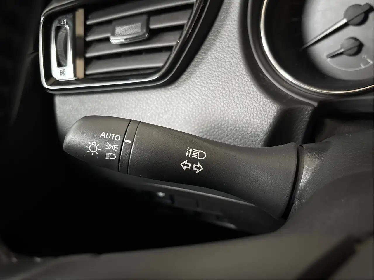 Nissan Qashqai снимка Nissan Qashqai