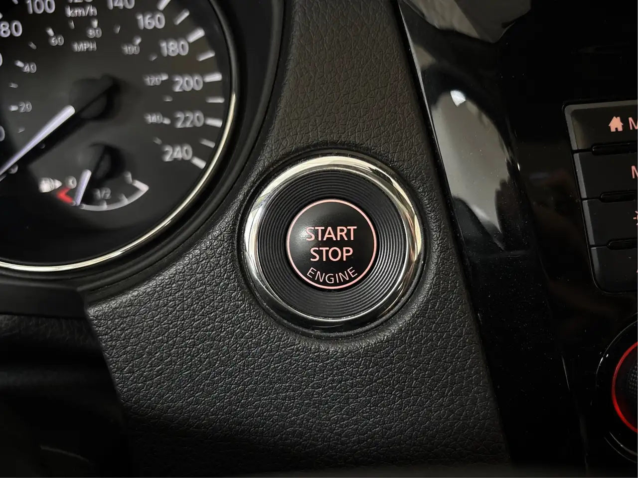 Nissan Qashqai снимка Nissan Qashqai