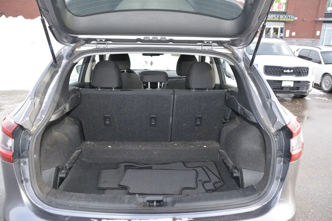 Nissan Qashqai снимка Nissan Qashqai