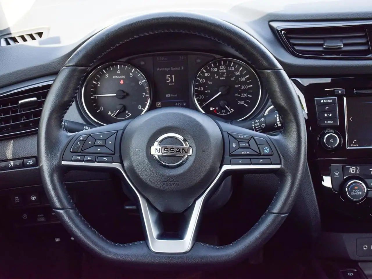 Nissan Qashqai снимка Nissan Qashqai